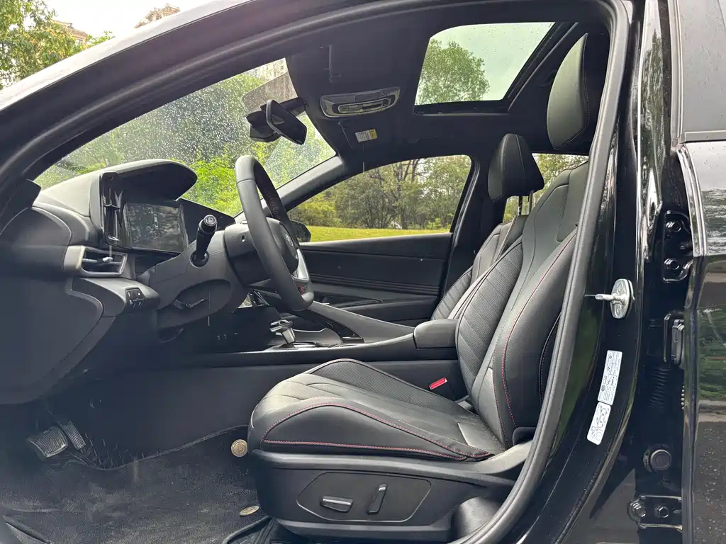HYUNDAI ELANTRA 2022