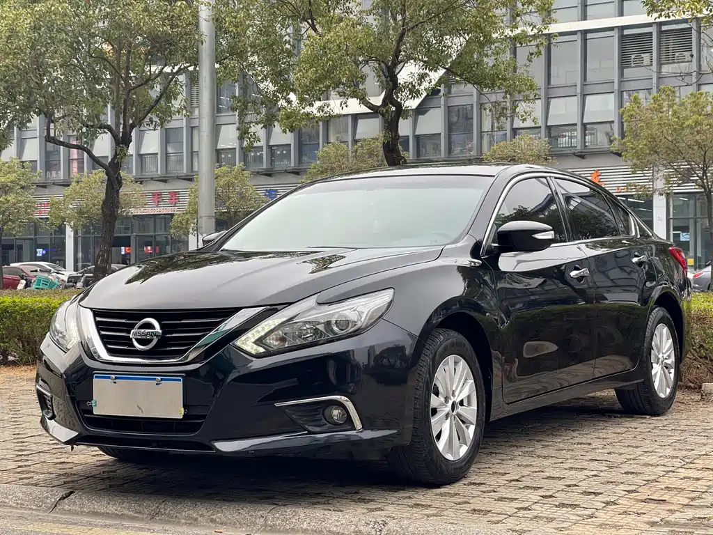 NISSAN TEANA 2016