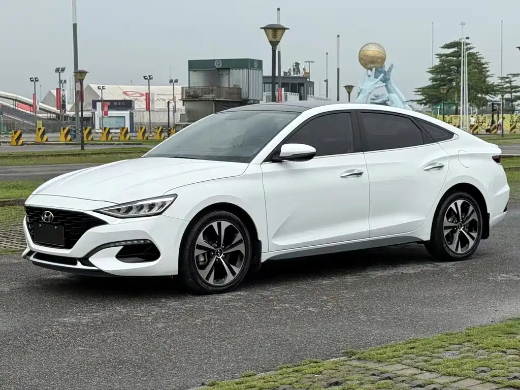 HYUNDAI LAFESTA 2021