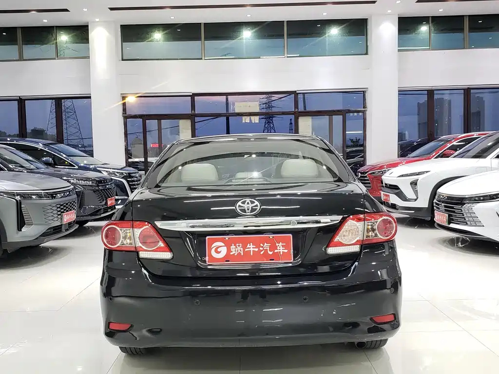 TOYOTA COROLLA 2013
