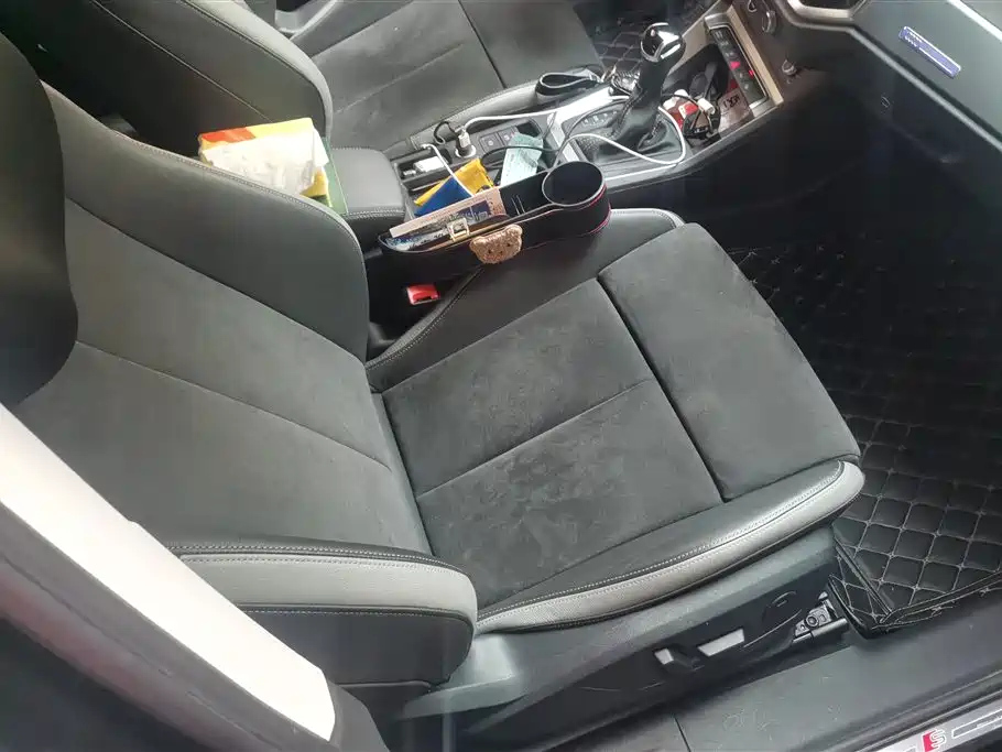 AUDI Q3 2021