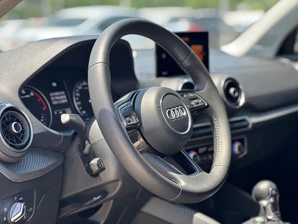 AUDI Q2L 2018