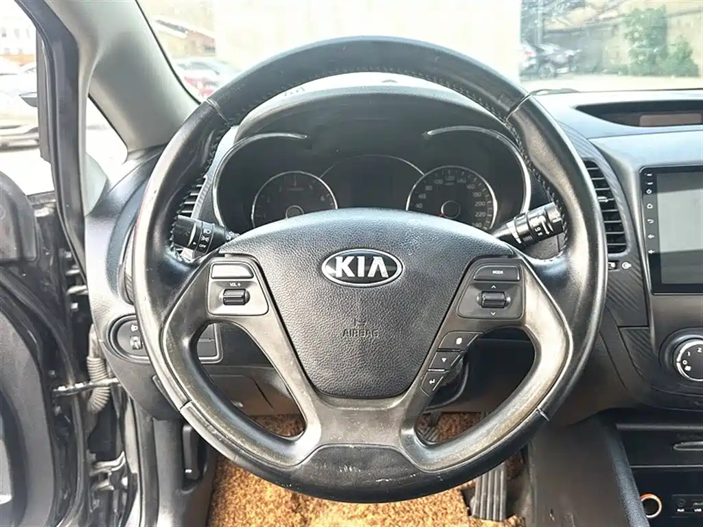 KIA K3 2013