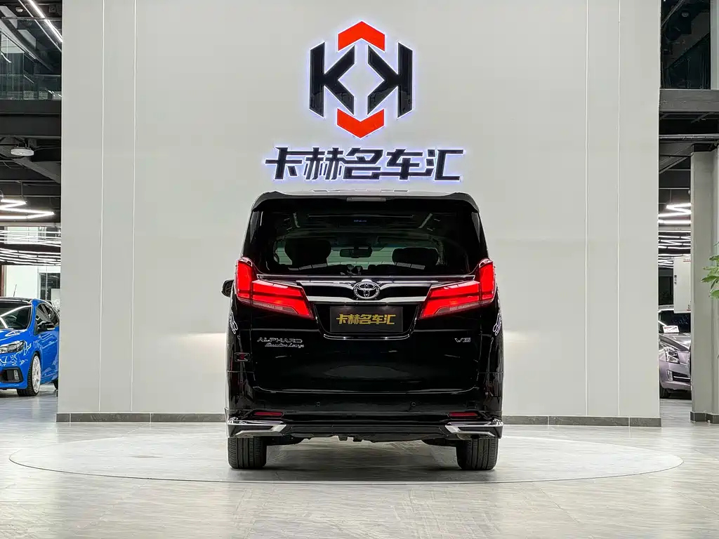 TOYOTA ALPHARD 2018