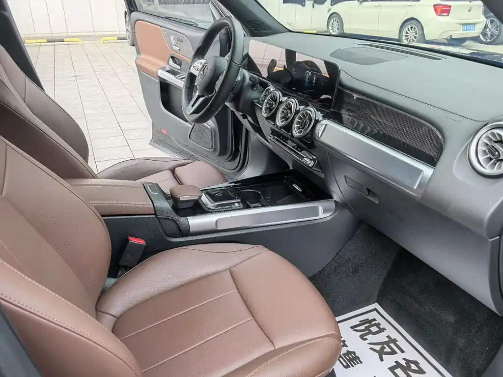 MERCEDES BENZ GLB 2022