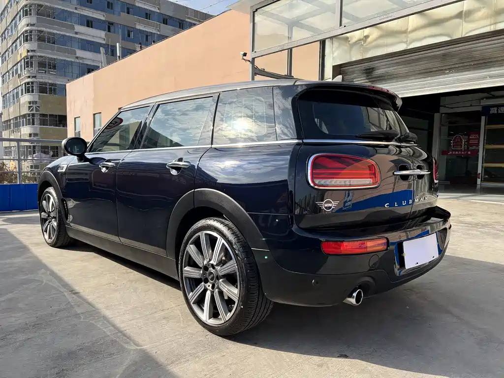 MINI CLUBMAN 2021