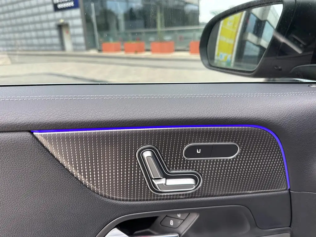 MERCEDES BENZ GLB 2021