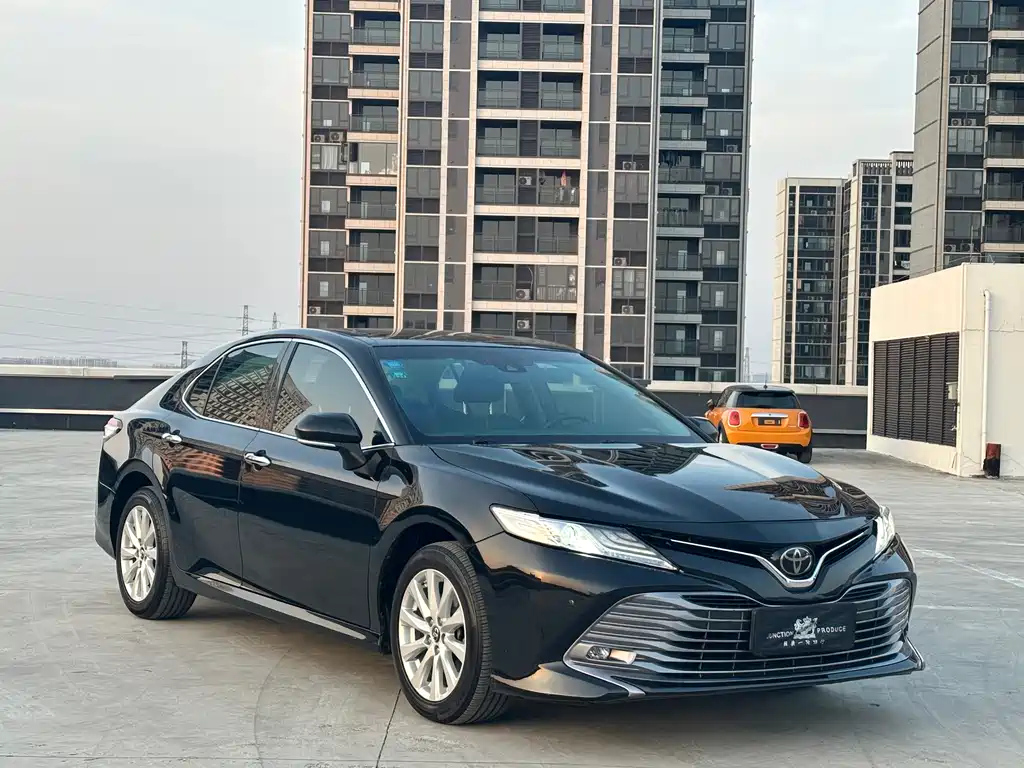TOYOTA CAMRY 2019