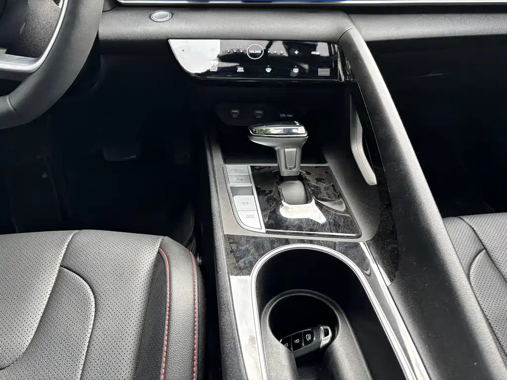HYUNDAI ELANTRA 2022