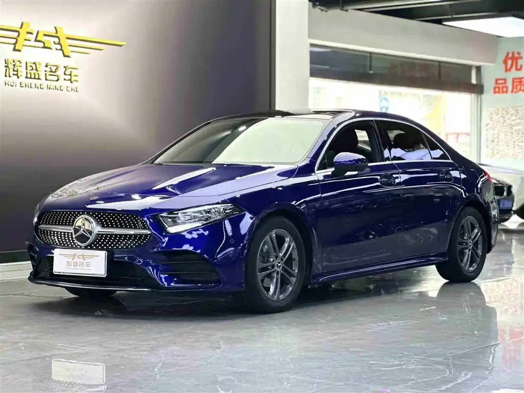 MERCEDES BENZ A-CLASS 2021