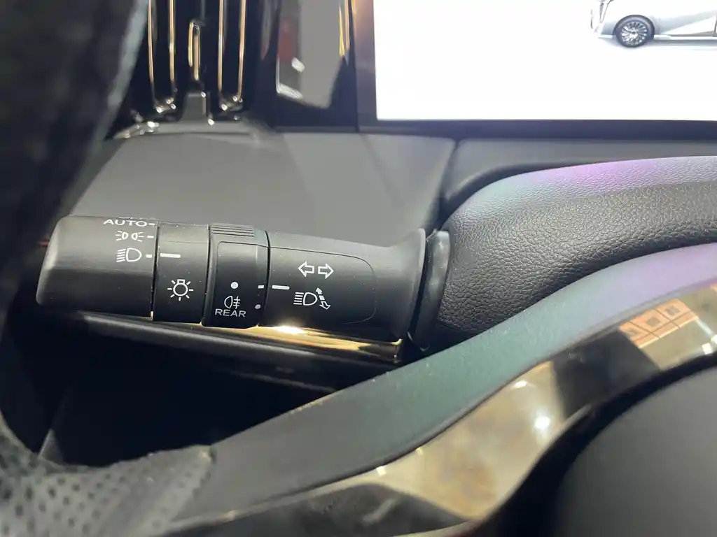 TRUMPCHI M8 2024