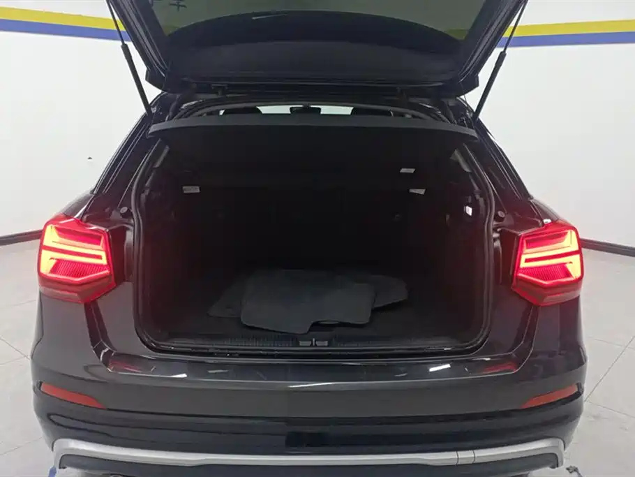 AUDI Q2L 2018