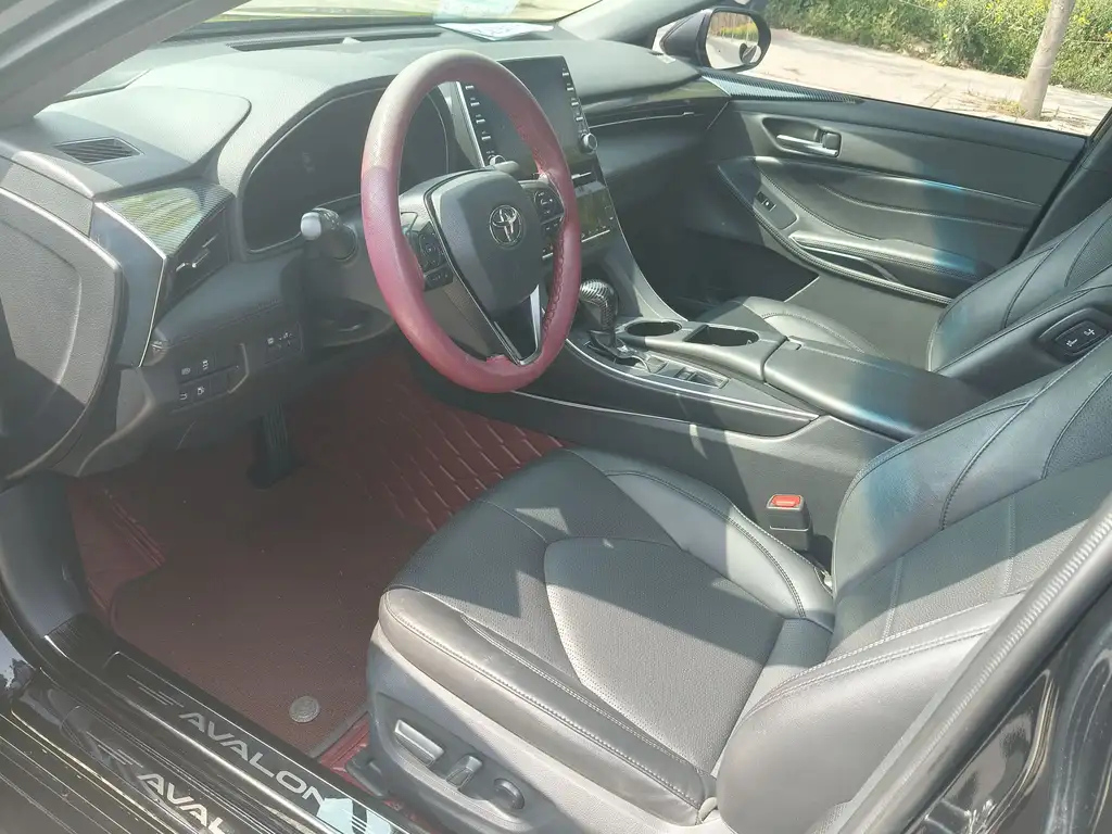 TOYOTA AVALON 2019