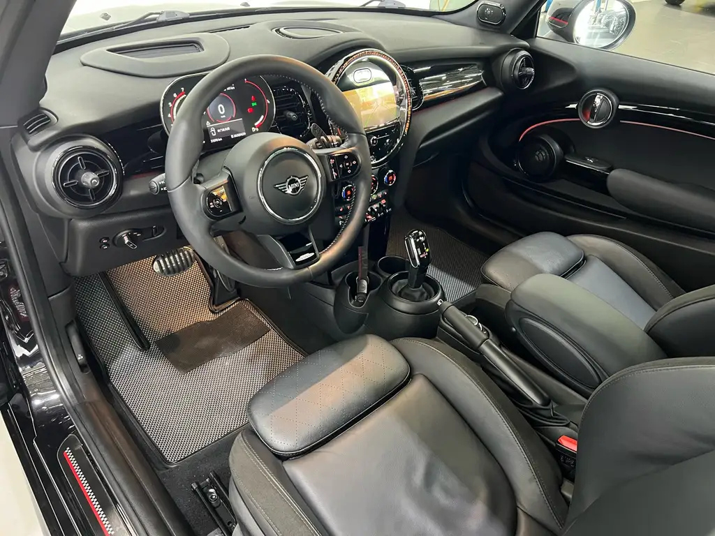 MINI JCW 2022
