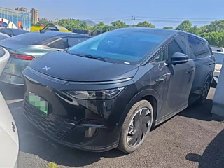 XPENG MOTORS X9