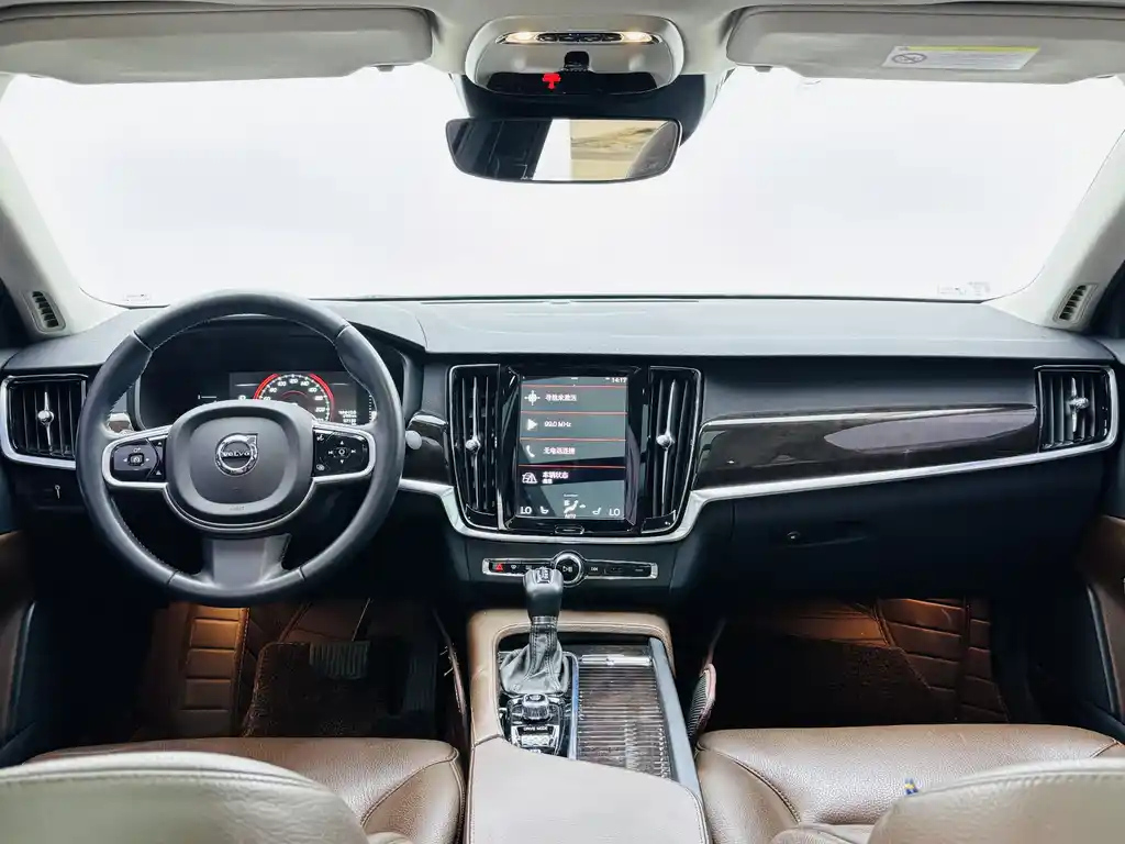 VOLVO S90 2017