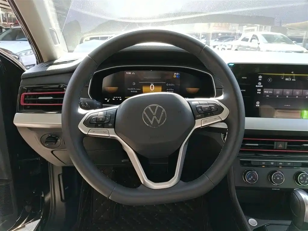 VOLKSWAGEN LAVIDA 2024