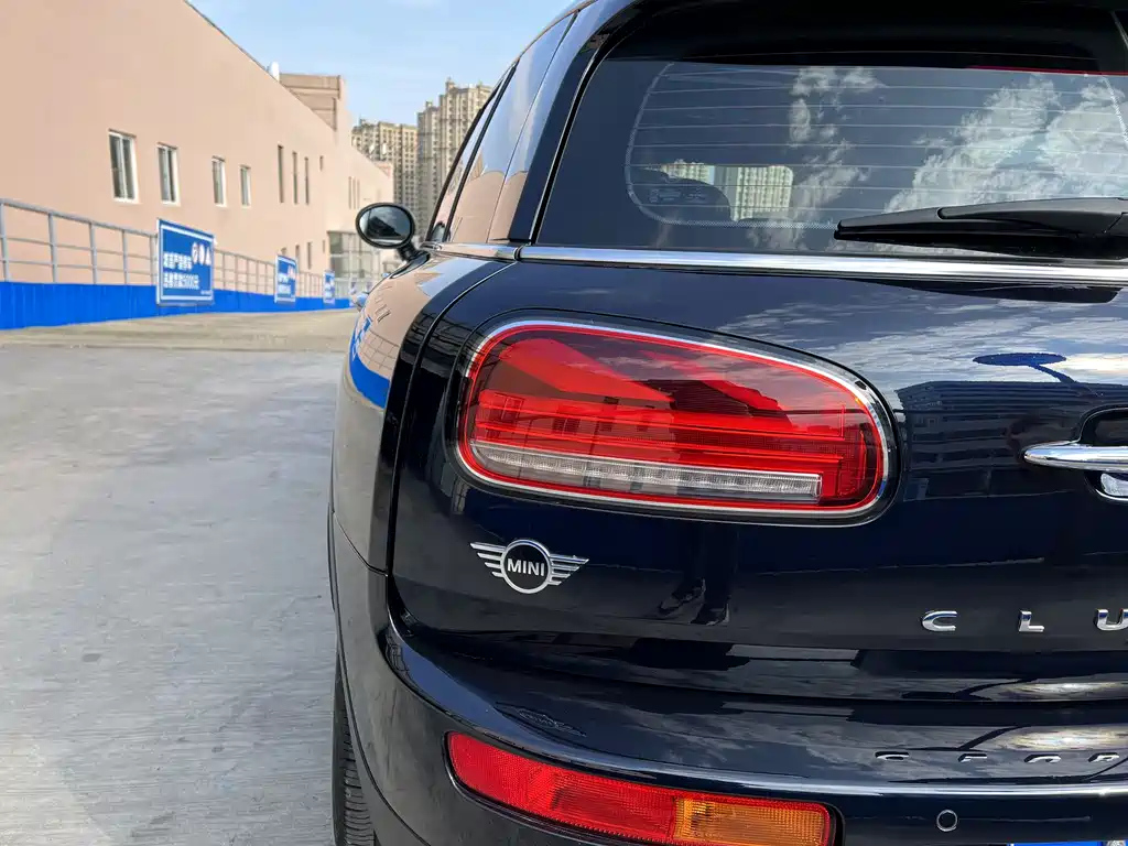 MINI CLUBMAN 2021