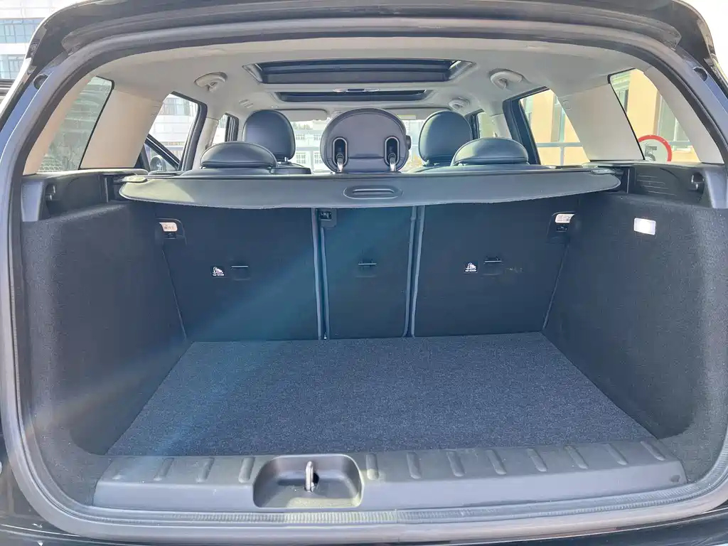 MINI CLUBMAN 2021