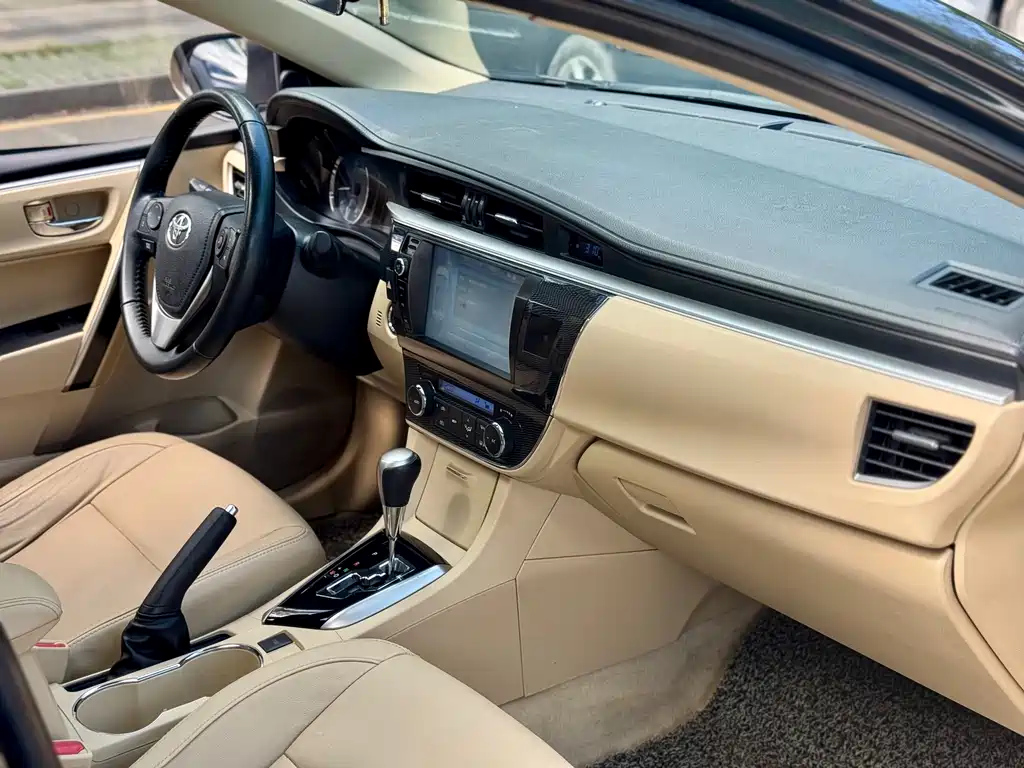 TOYOTA COROLLA 2014