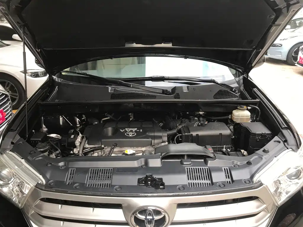 TOYOTA HIGHLANDER 2015