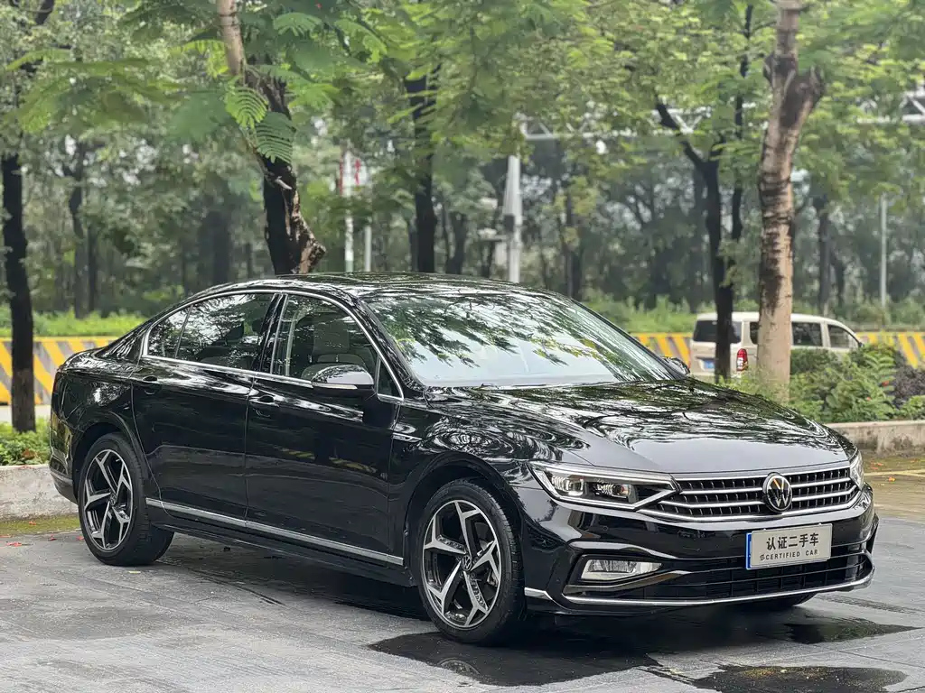 VOLKSWAGEN MAGOTAN 2023