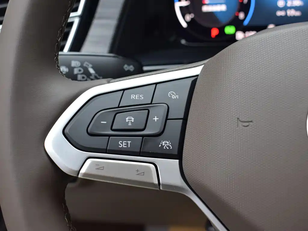 VOLKSWAGEN VILORAN 2024