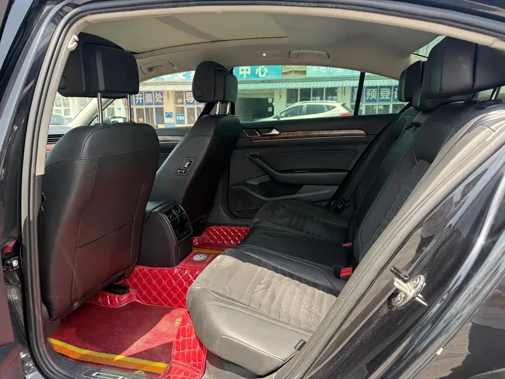 VOLKSWAGEN MAGOTAN 2017