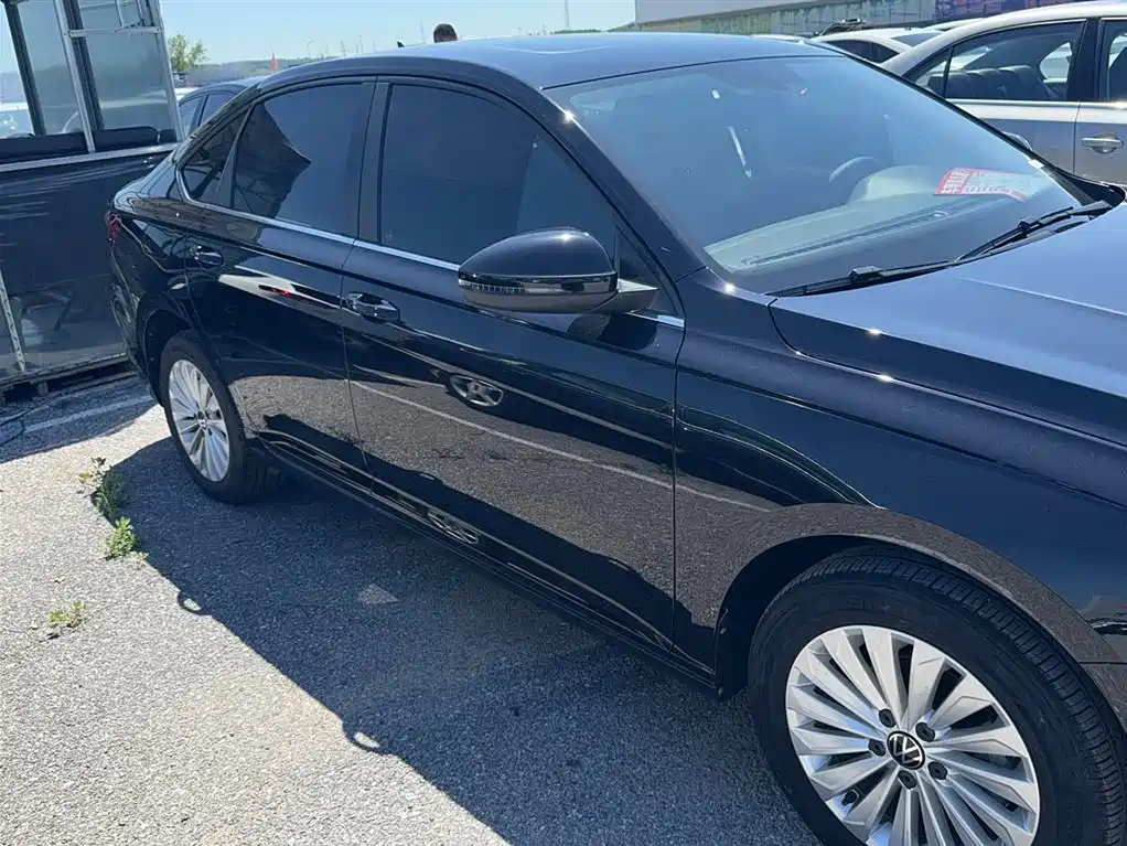 VOLKSWAGEN LAVIDA 2021