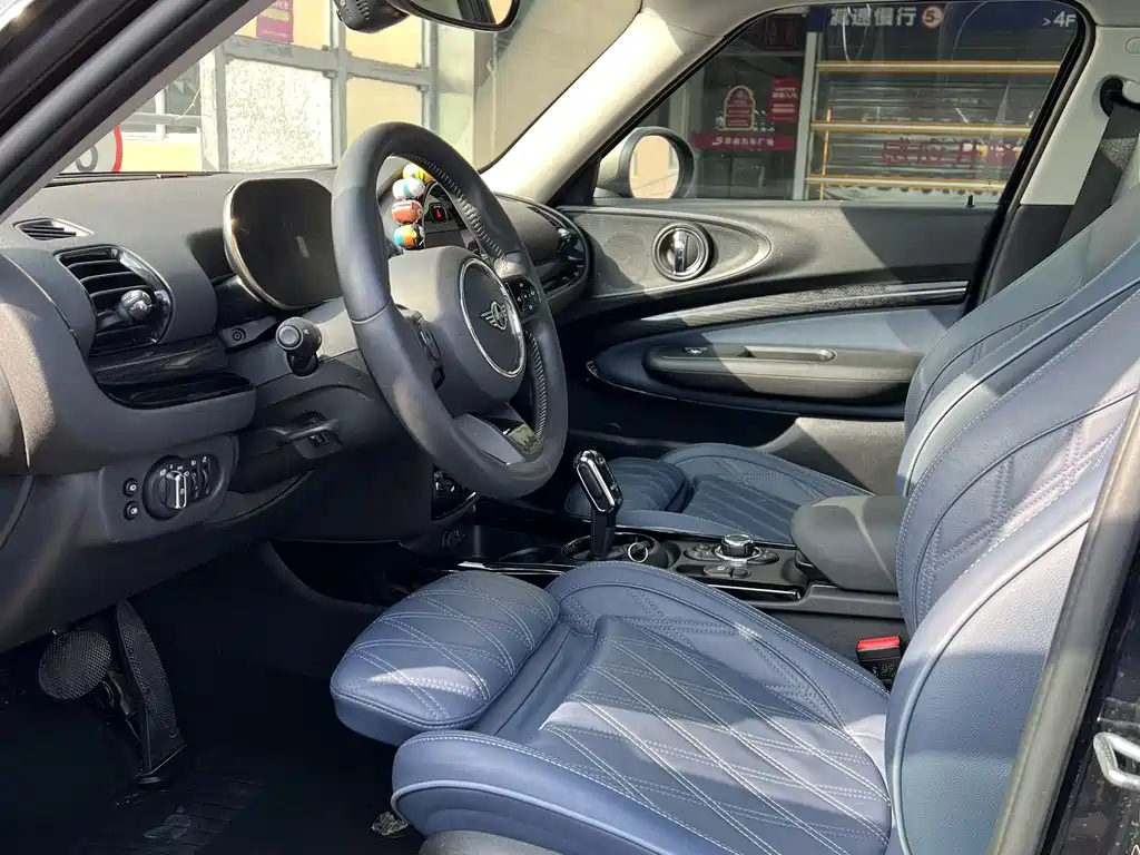 MINI CLUBMAN 2021