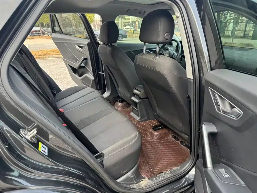 AUDI Q2L 2018