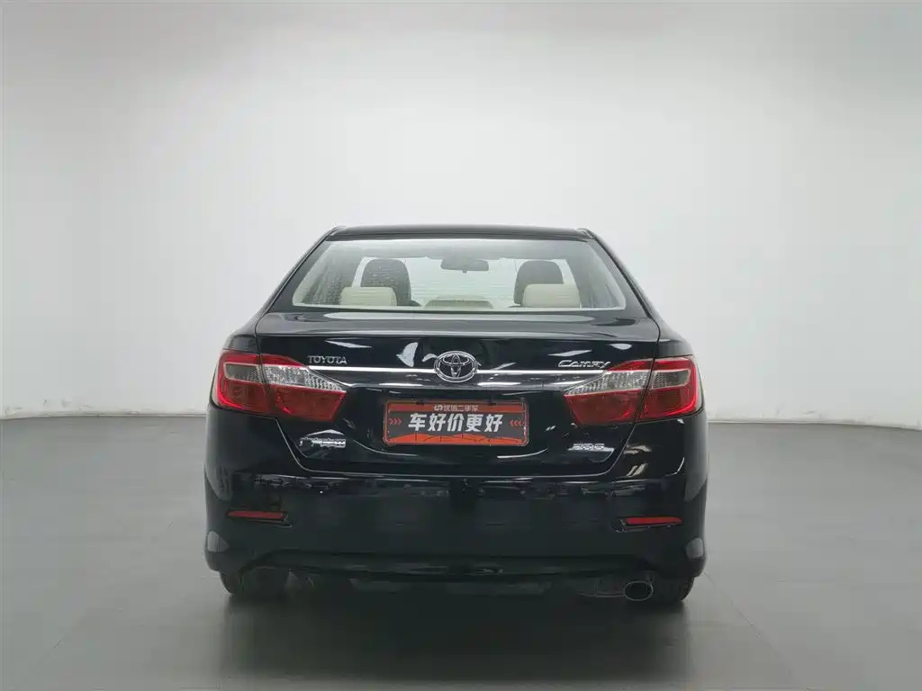 TOYOTA CAMRY 2012