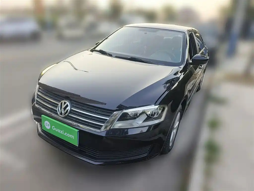 VOLKSWAGEN LAVIDA 2013