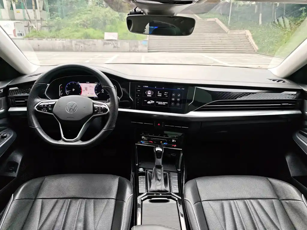 VOLKSWAGEN PASSAT 2022