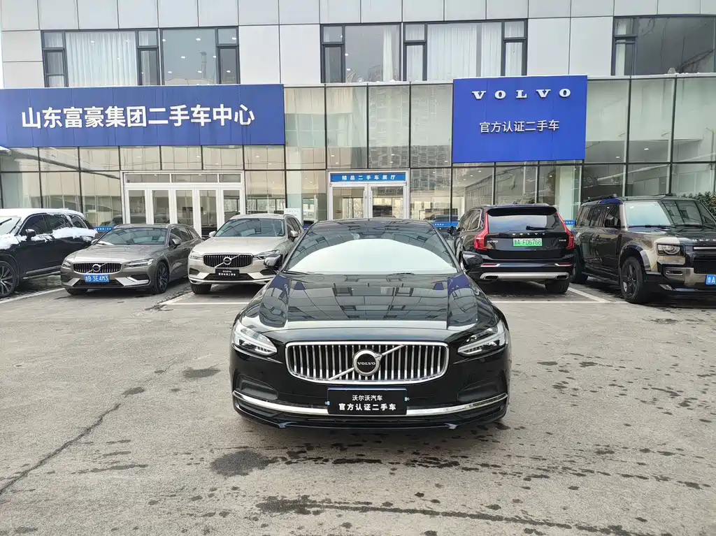 VOLVO S90 2022