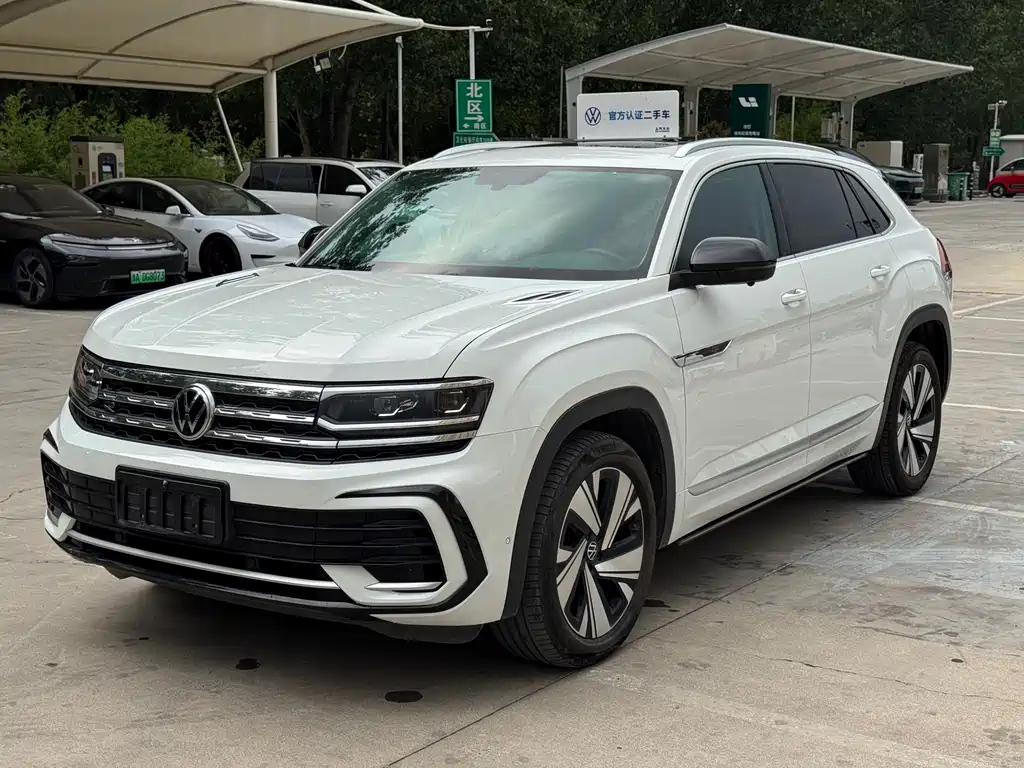 VOLKSWAGEN TOURAN 2021