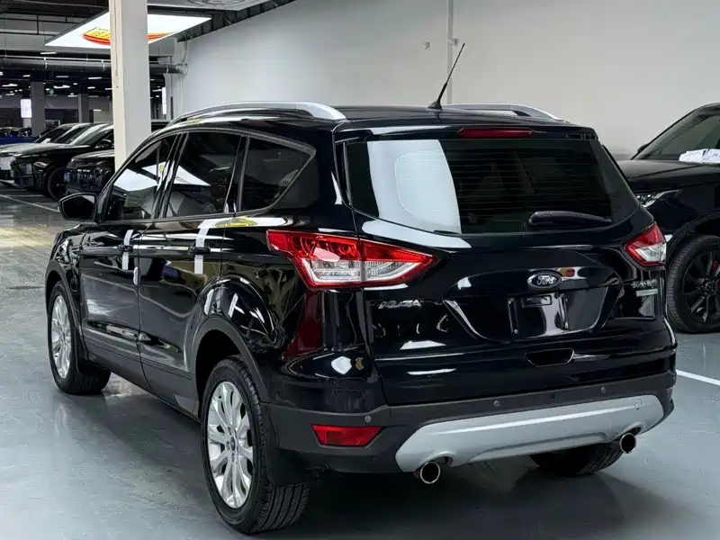 FORD ESCAPE 2015