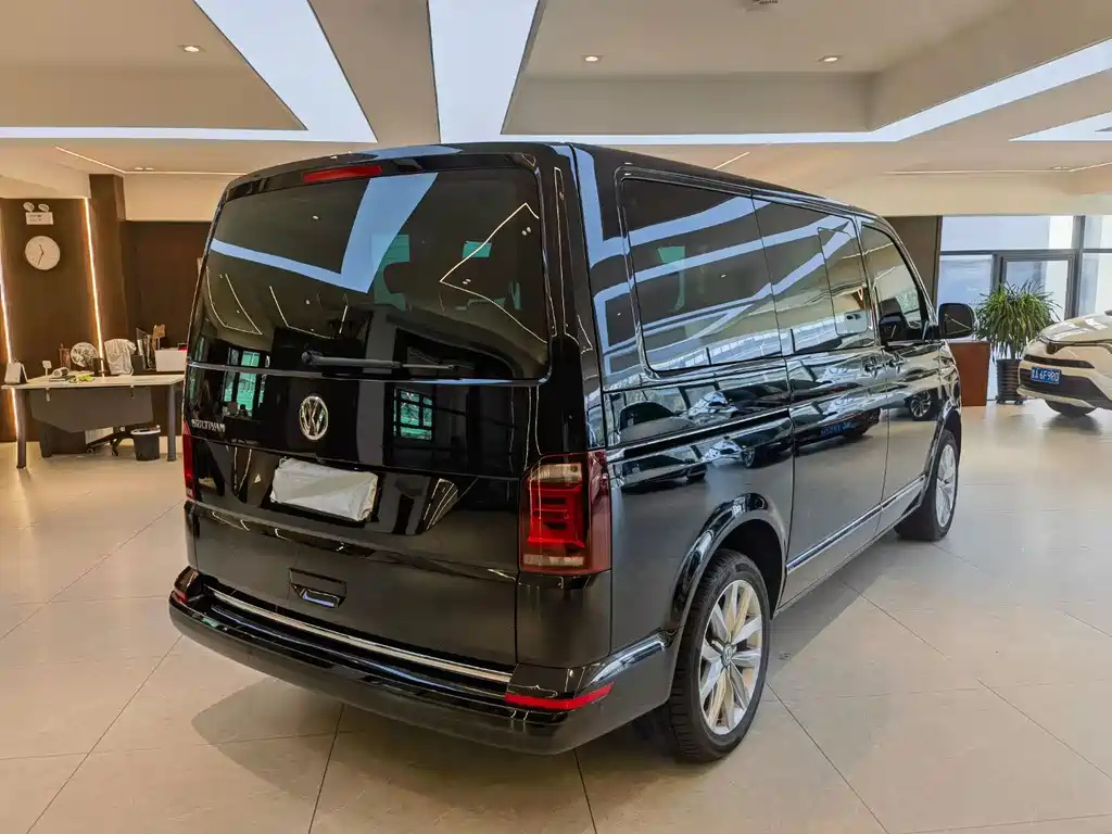 VOLKSWAGEN MULTIVAN 2019