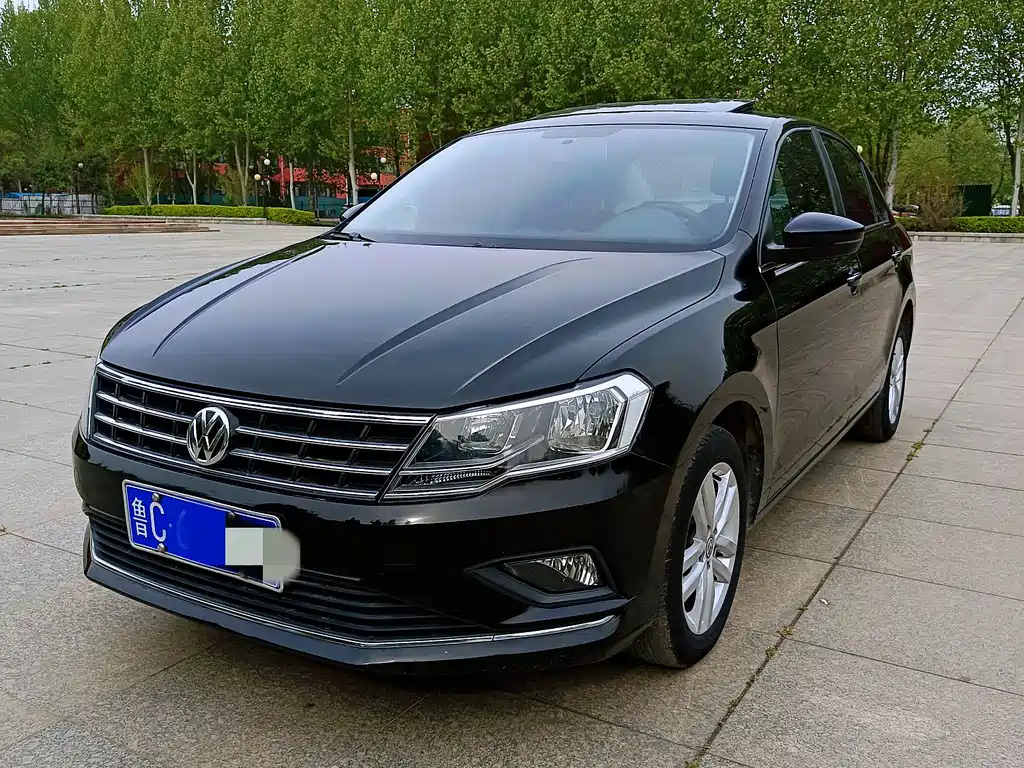 VOLKSWAGEN JETTA 2017