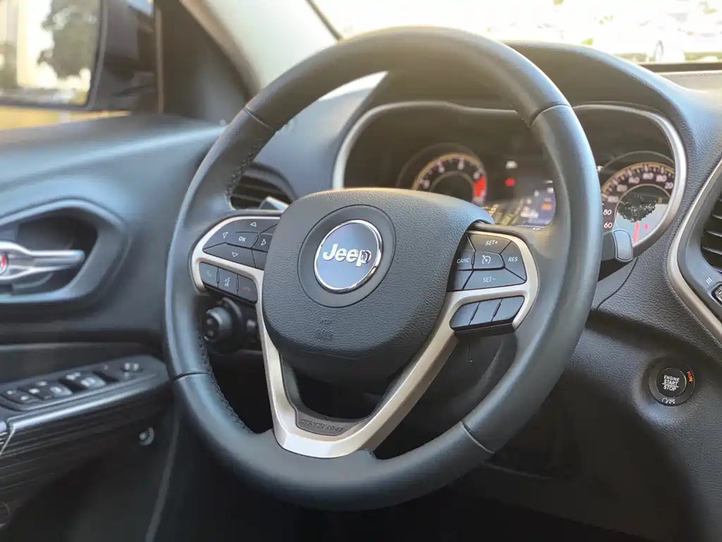 JEEP CHEROKEE 2018