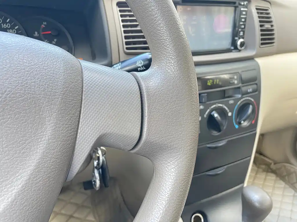 TOYOTA COROLLA 2011