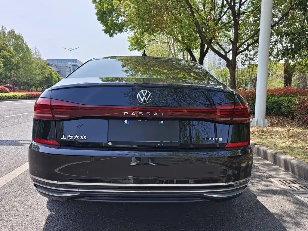 VOLKSWAGEN PASSAT 2022