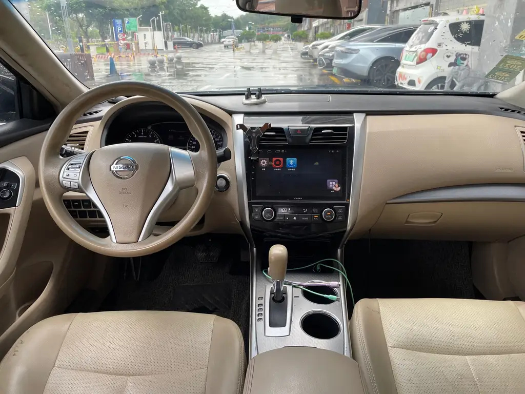 NISSAN TEANA 2016