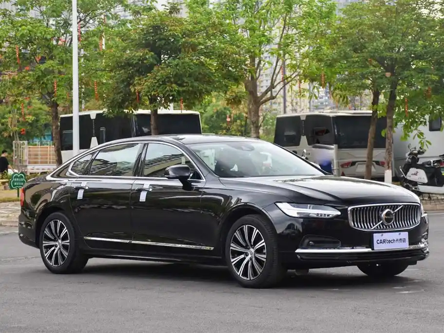 VOLVO S90 2021