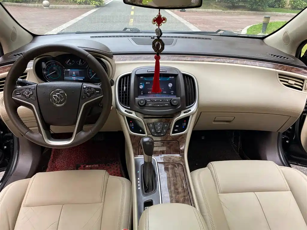 BUICK LACROSSE 2013