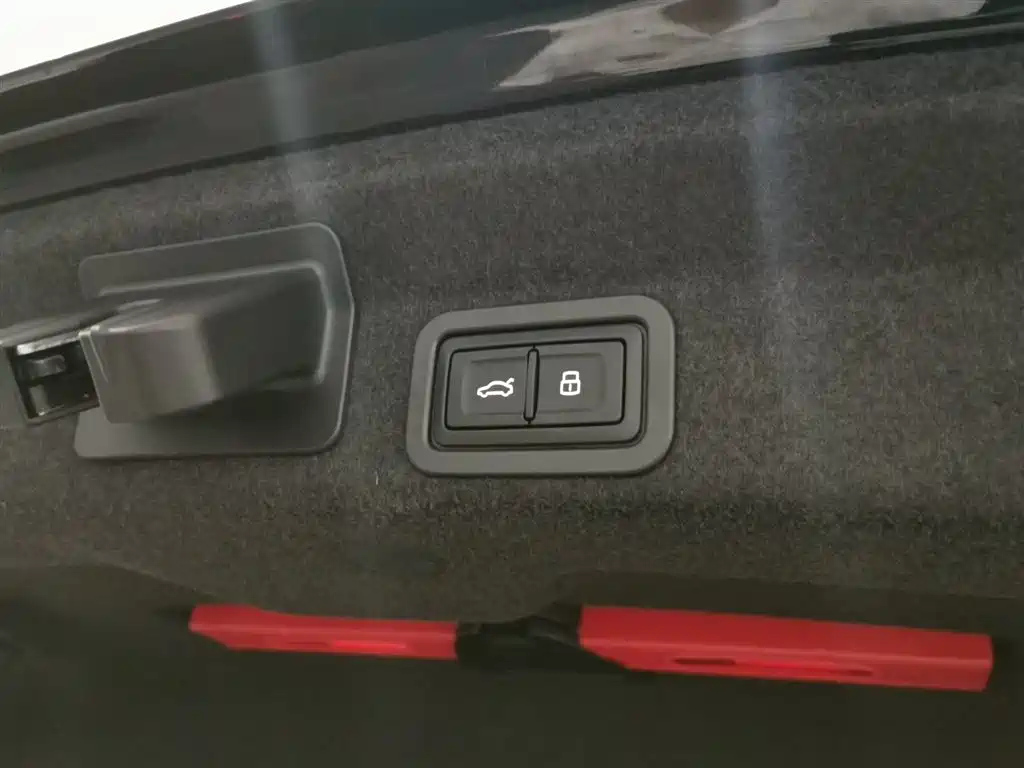 AUDI A6L 2023