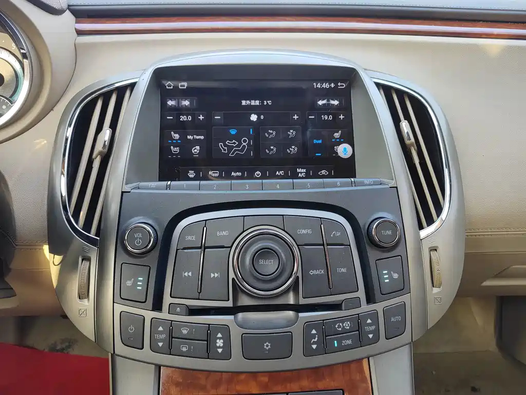 BUICK LACROSSE 2012