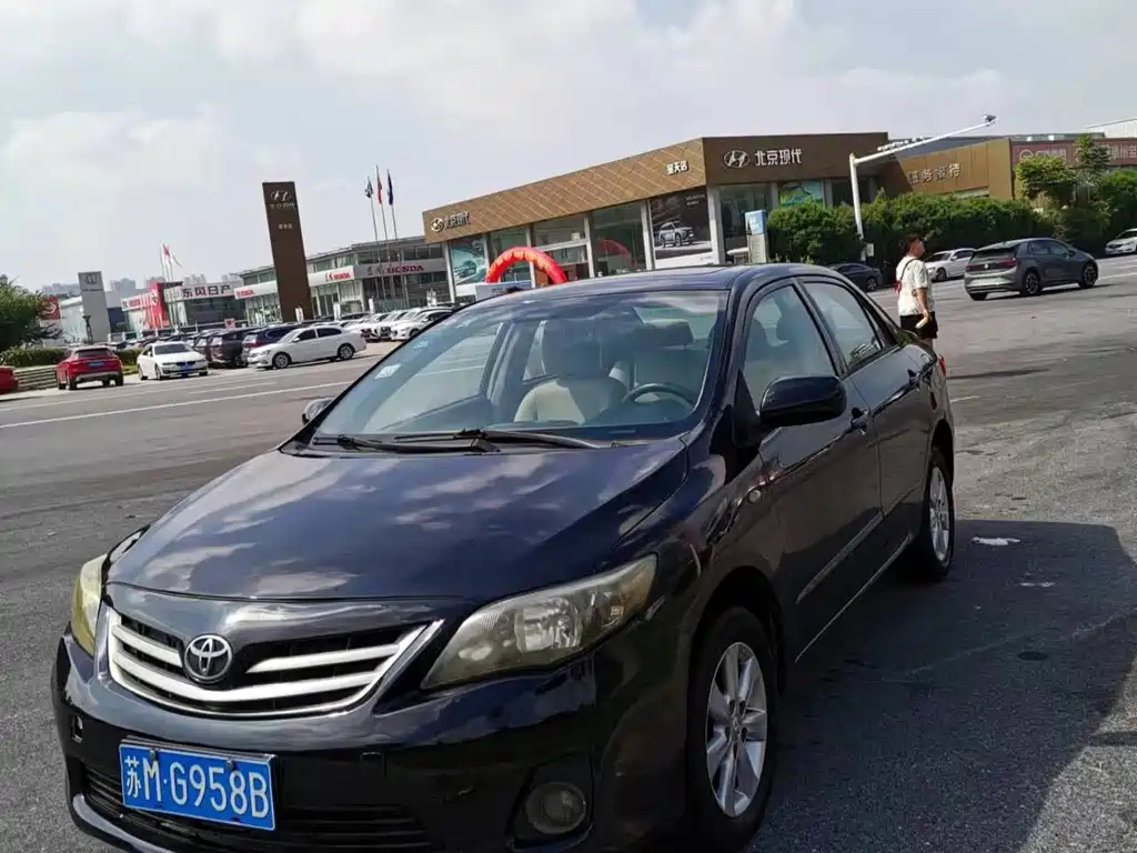 TOYOTA COROLLA 2012