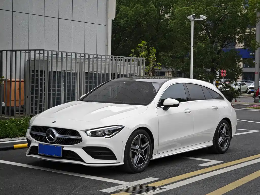 MERCEDES BENZ CLA 2021