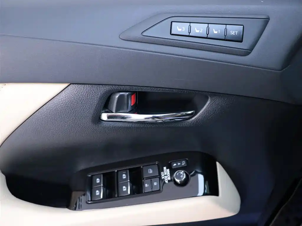 TOYOTA ALPHARD 2017